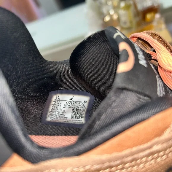 Jordan Men’s Brown and Coral Athletic Sneakers - Picture 7 of 7